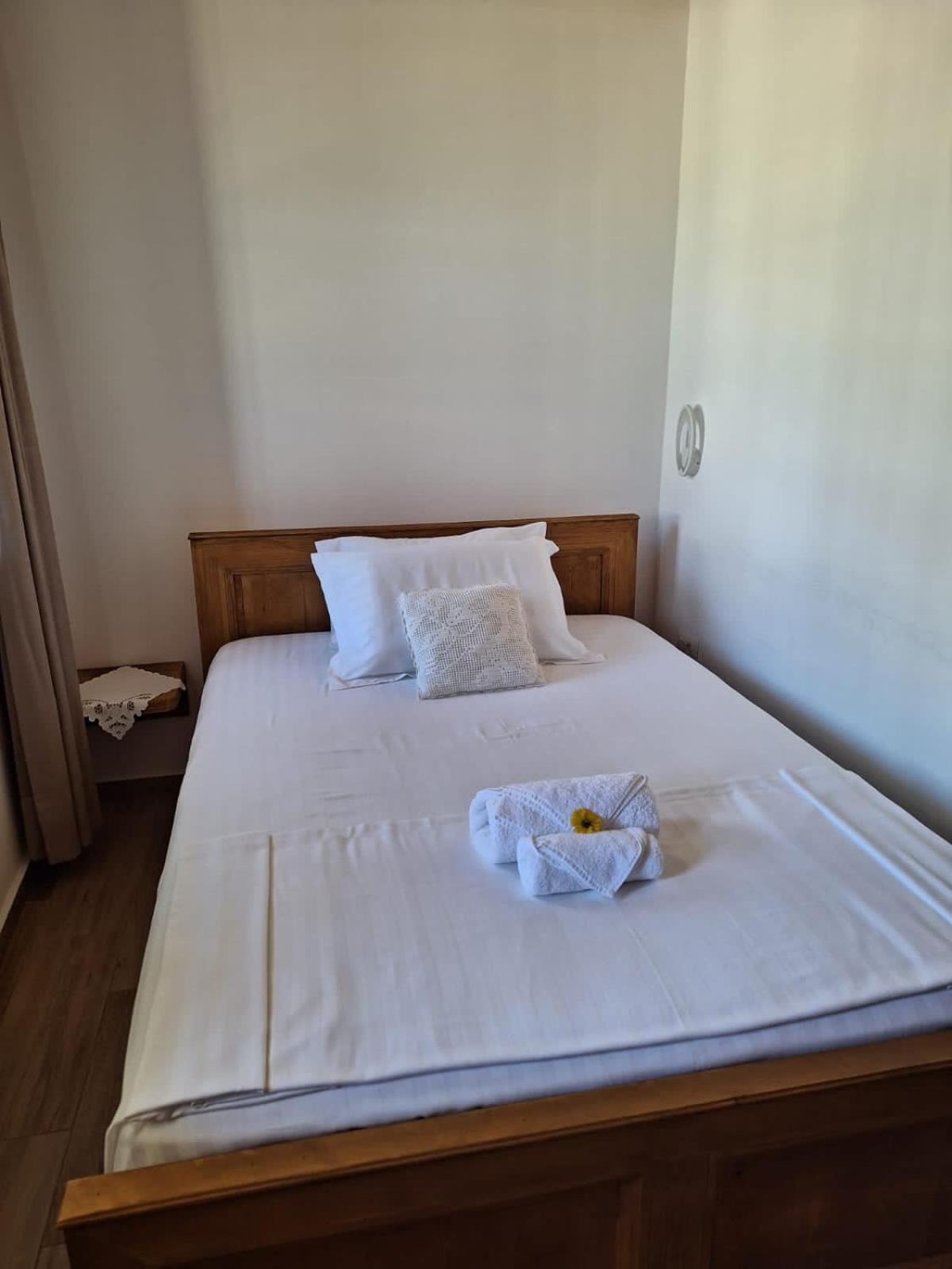 Guesthouse Riverside Berat Exterior photo